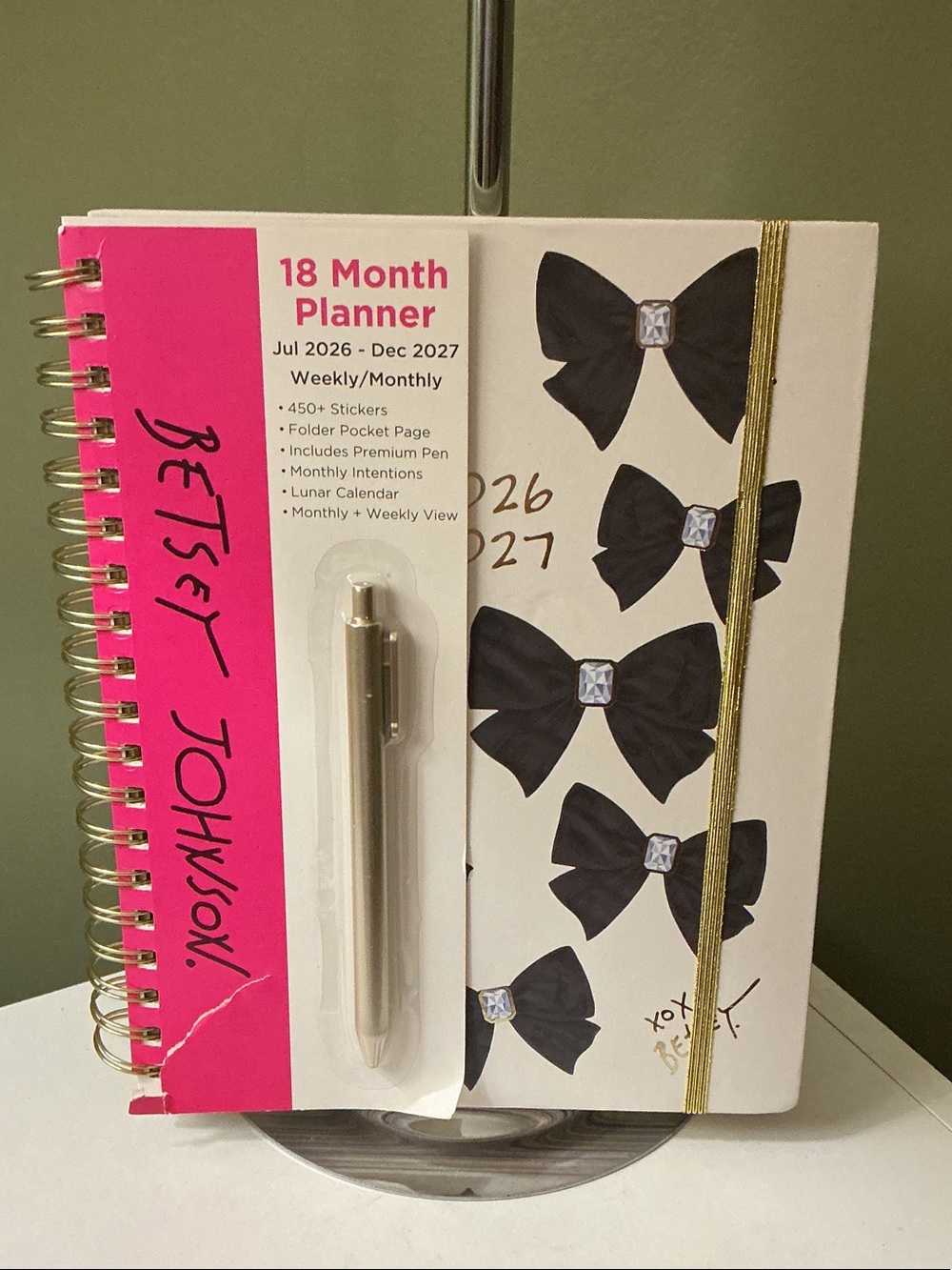 Betsey Johnson White & Black 18-Month Spiral Planner with Gold Elastic & Pen NEW